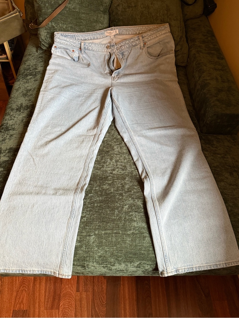 Abercrombie & Fitch High Rise 90’s Relaxed Curve Love Jeans
